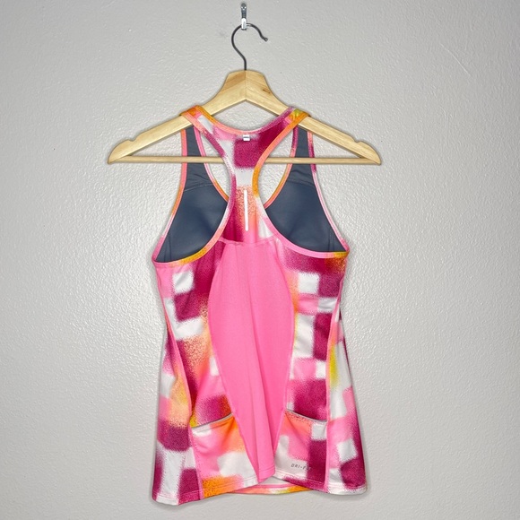 Nike Dri-Fit Orange Pink Square Sports Bra Tank top Size Medium - Picture 6 of 9